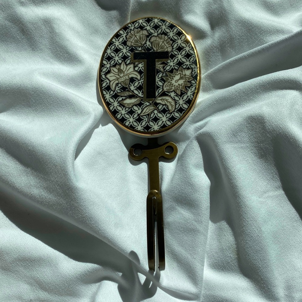 Anthropolgie Imogen Monogram Hook